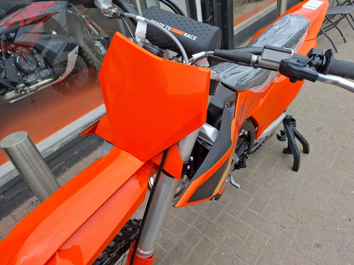 
								KTM 125 SX full									