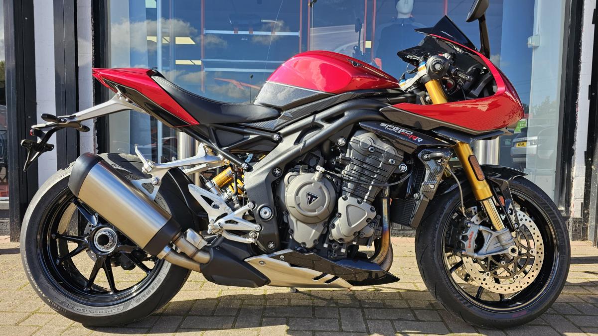 TRIUMPH SPEED TRIPLE 1200RR