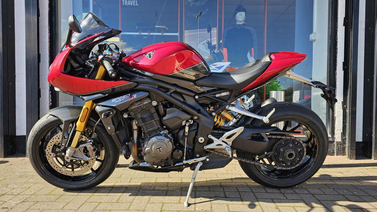 TRIUMPH SPEED TRIPLE 1200RR