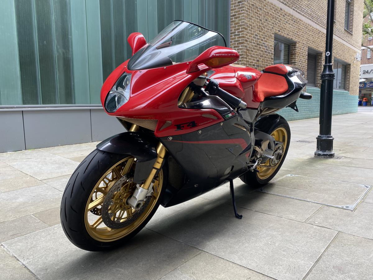 
								MV AGUSTA F4 1000 RR full									