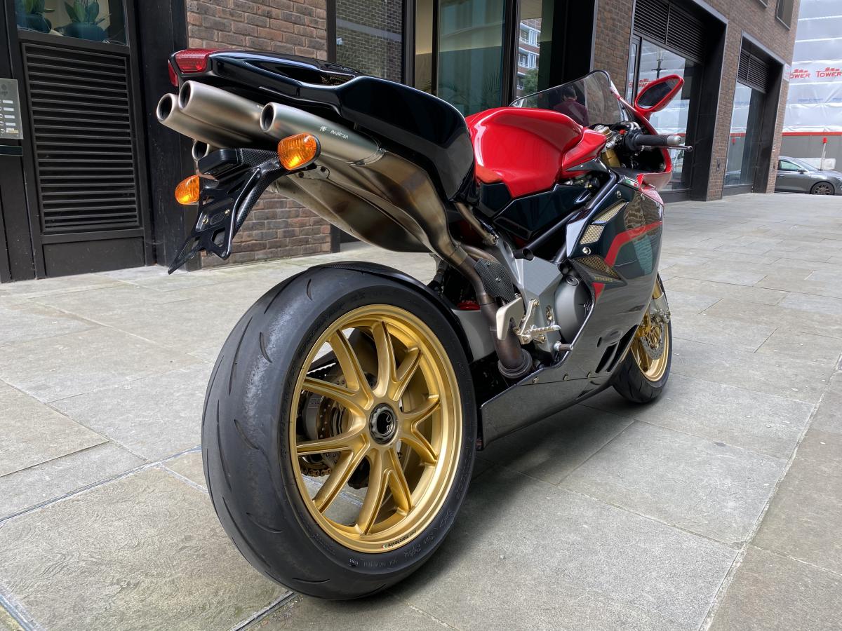
								MV AGUSTA F4 1000 RR full									
