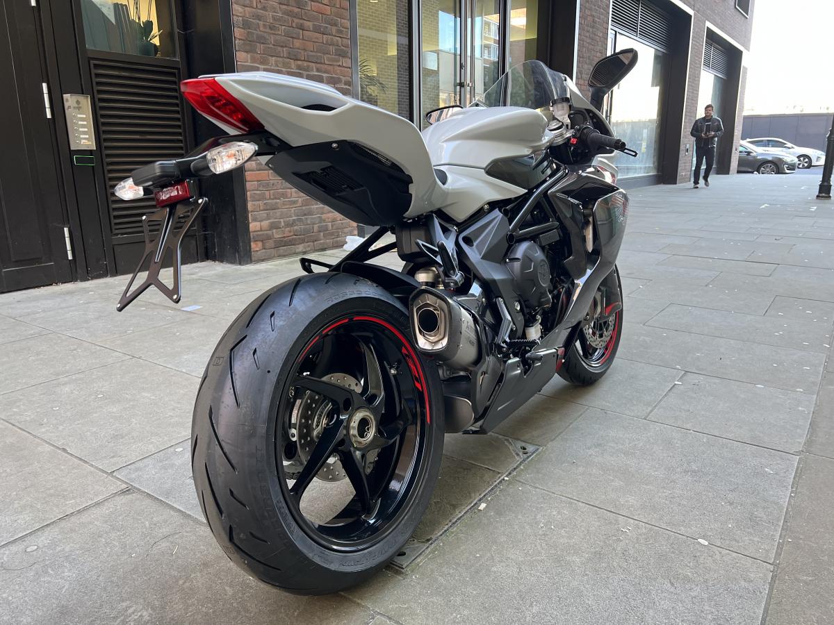 
								MV AGUSTA F3 RR full									