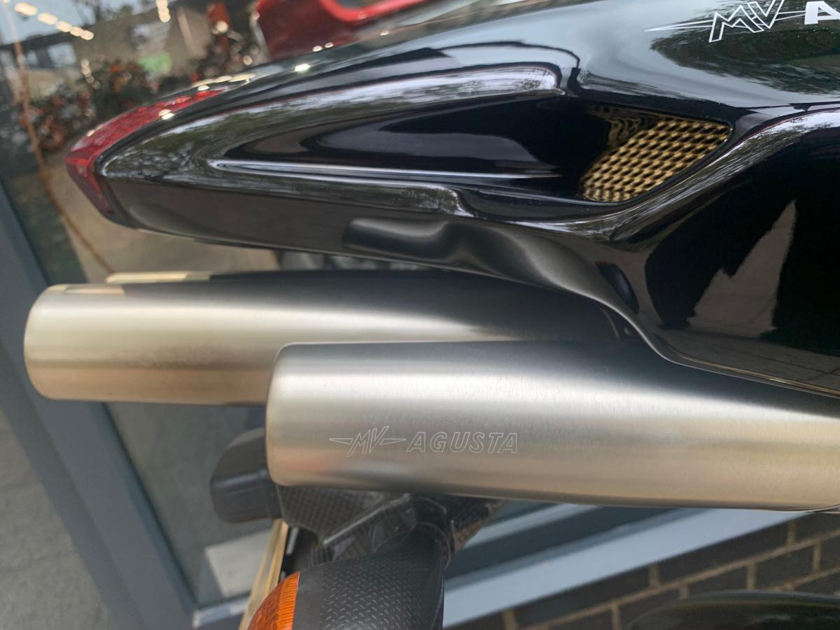 
								MV AGUSTA F4 1000 full									