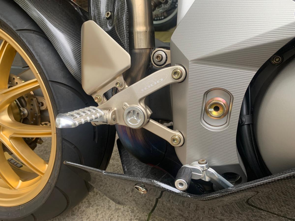 
								MV AGUSTA F4 1000 full									