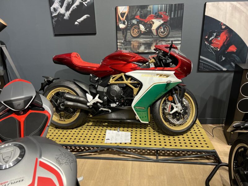 MV AGUSTA SUPERVELOCE 75