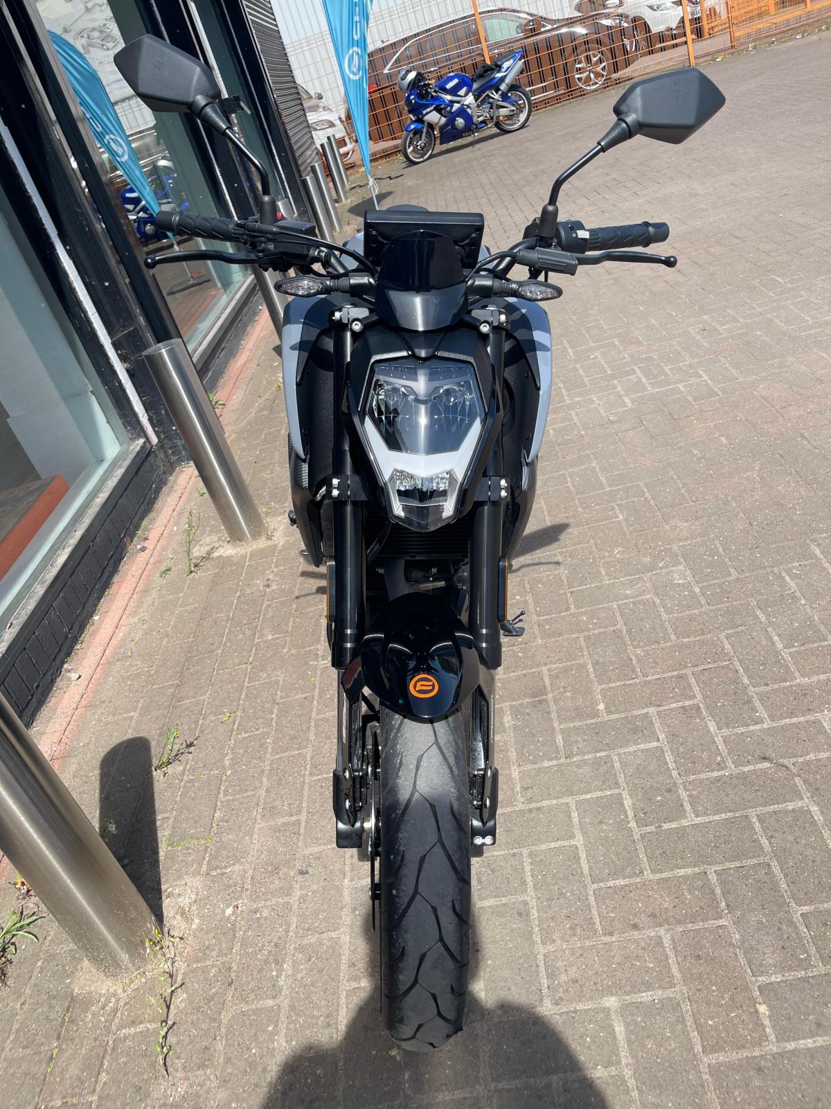 CF MOTO NEBULA BLACK full