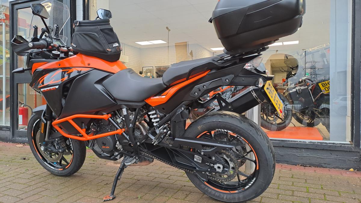 
								KTM 1090 ADVENTURE full									