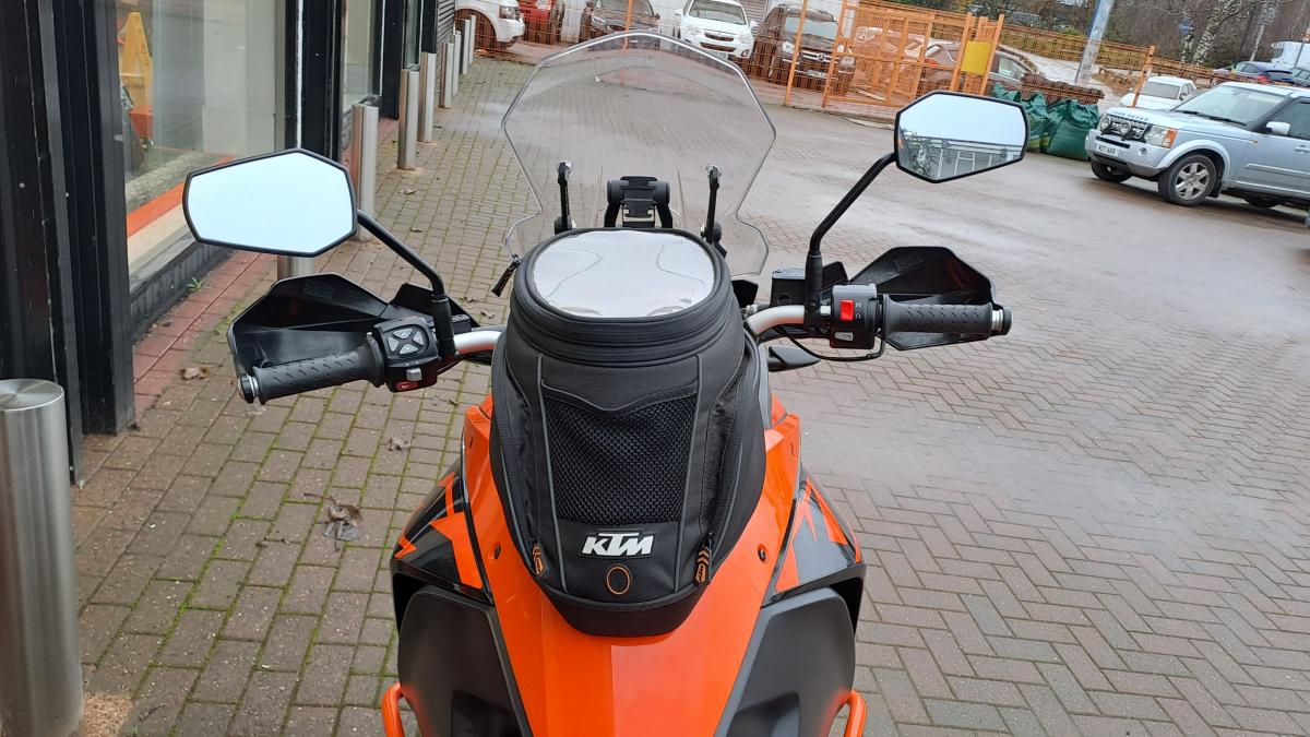 
								KTM 1090 ADVENTURE full									