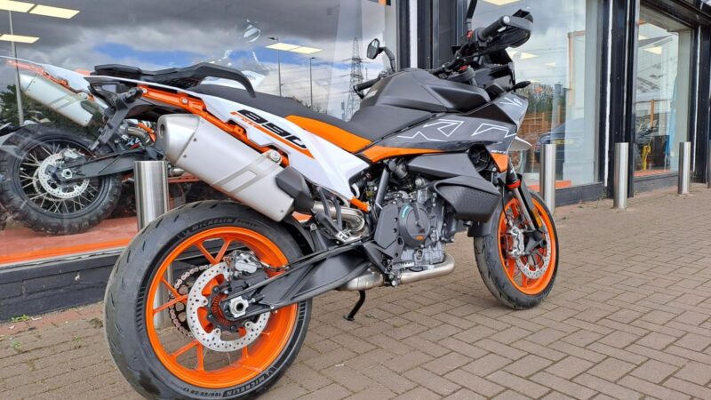 KTM 890 SMT