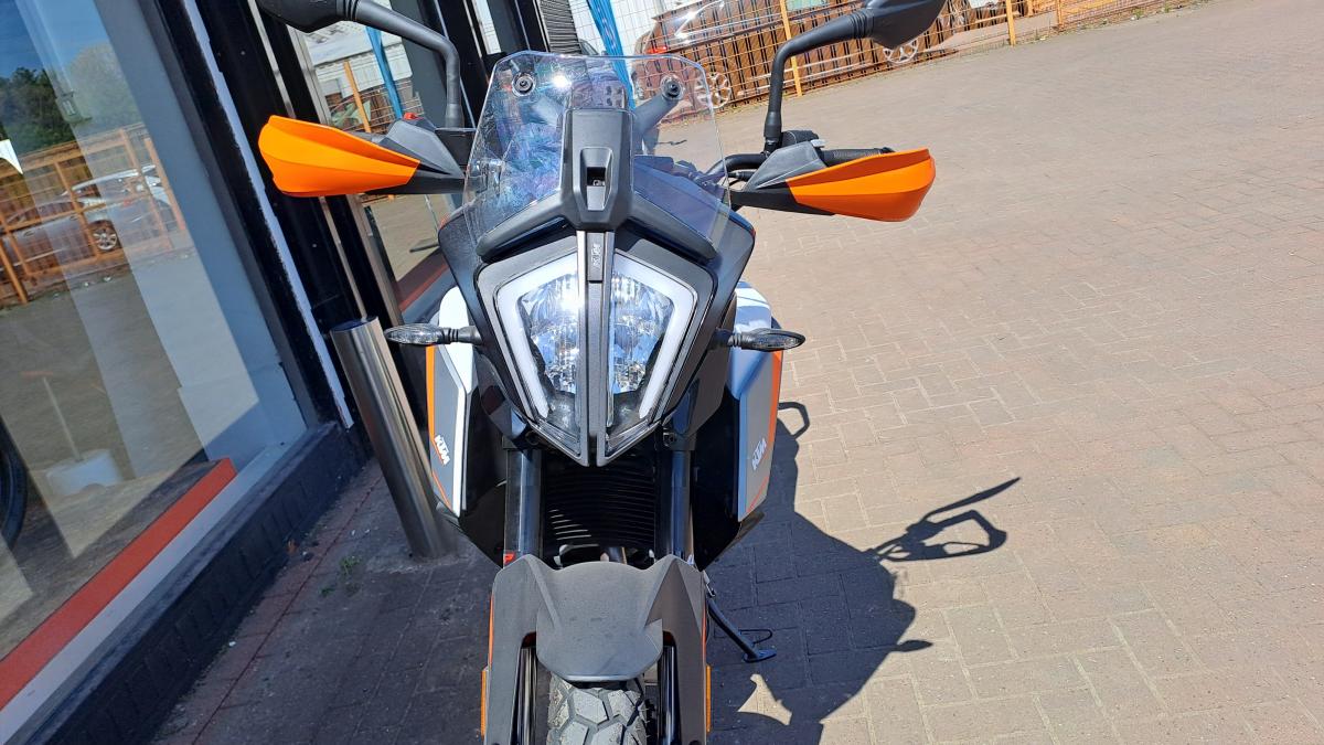 
								KTM 390 ADVENTURE full									