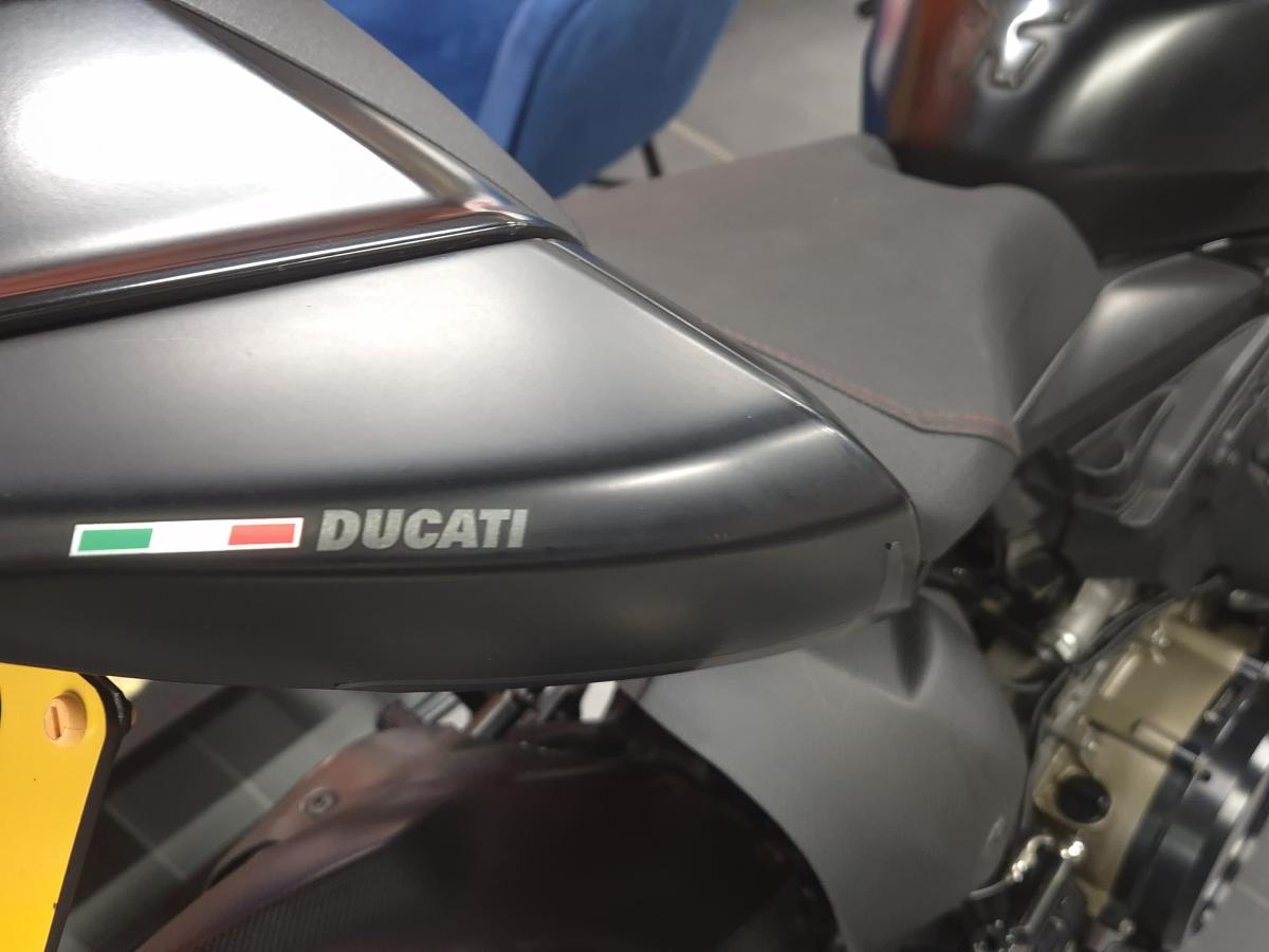 
								DUCATI 1199 S PANIGALE ABS full									