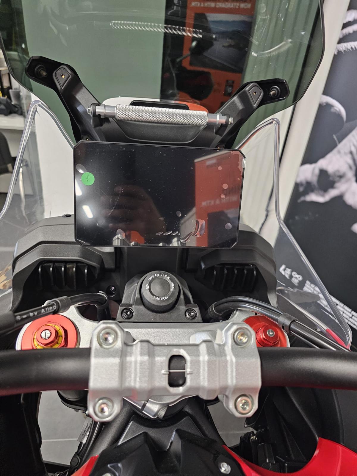 
								MV AGUSTA Enduro Veloce full									