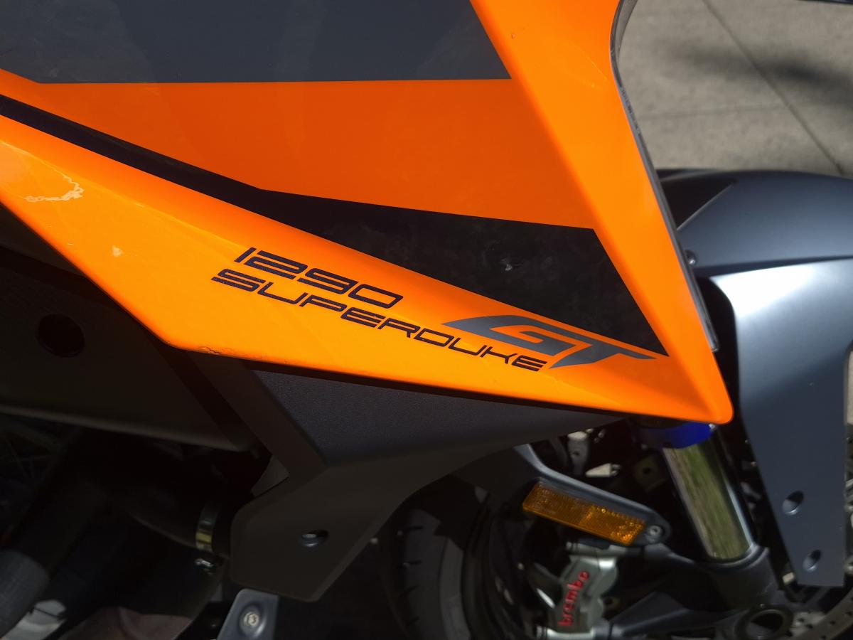 
								KTM 1290 SUPERDUKE GT ABS full									