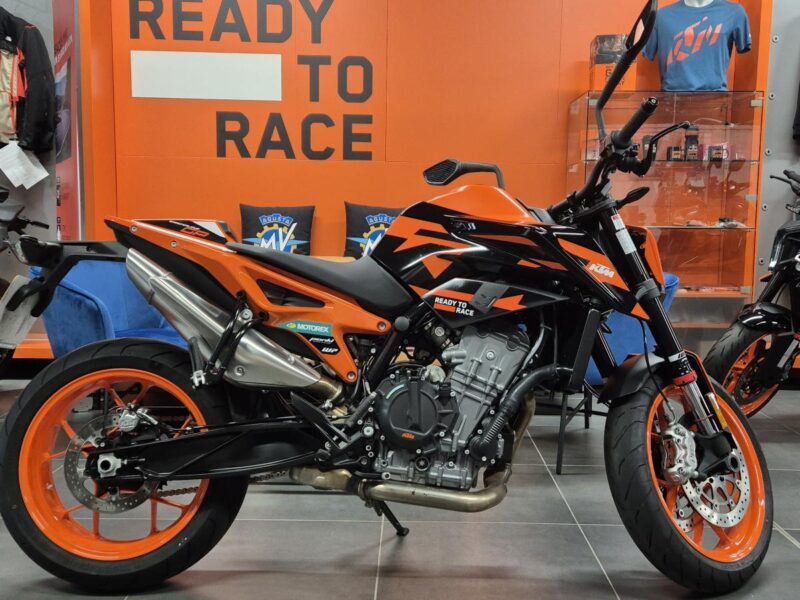 KTM 890 DUKE GP