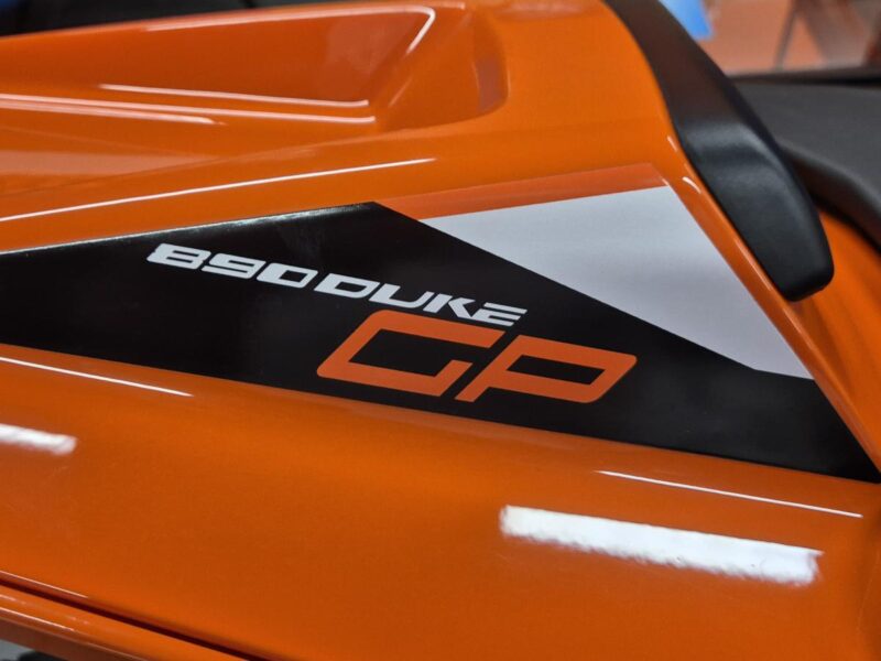 KTM 890 DUKE GP