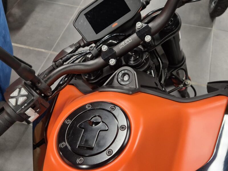 KTM 890 DUKE GP