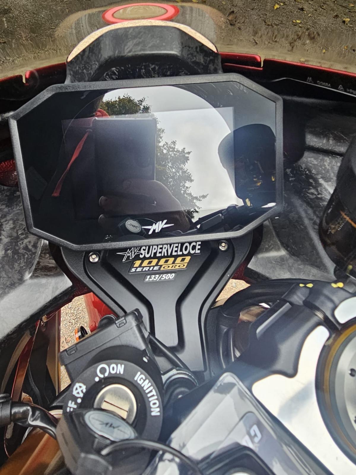 
								MV AGUSTA Superveloce 1000 Serie Oro full									