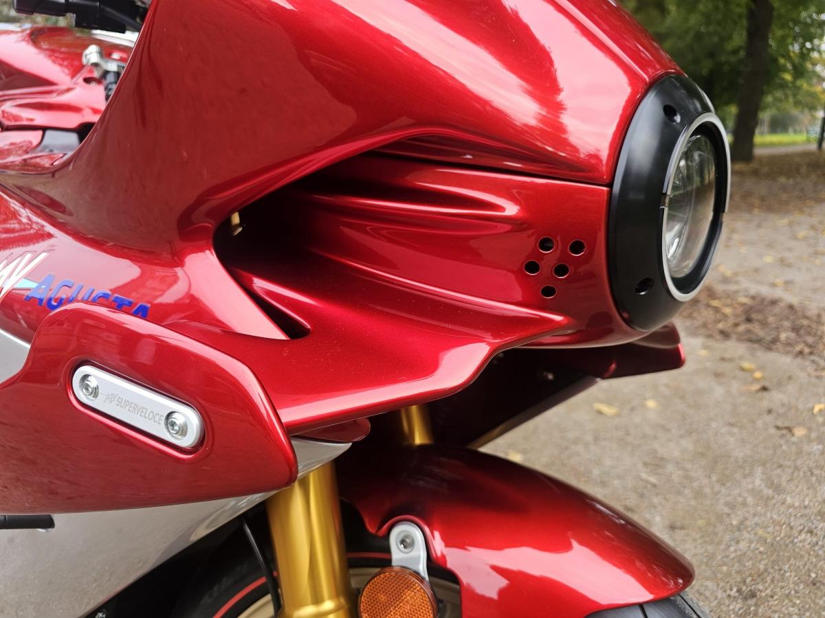 
								MV AGUSTA Superveloce 1000 Serie Oro full									