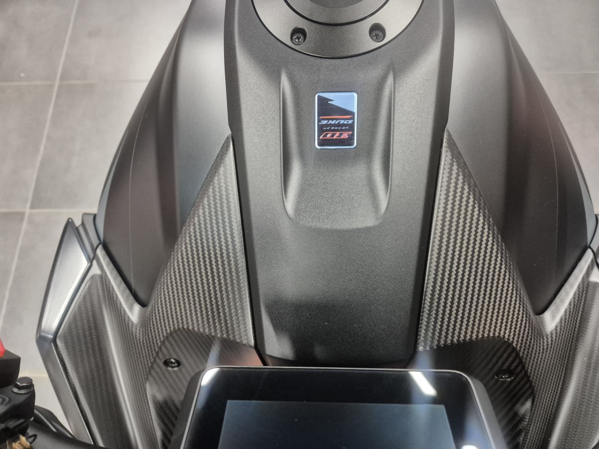 
								KTM 1390 Superduke R Evo full									