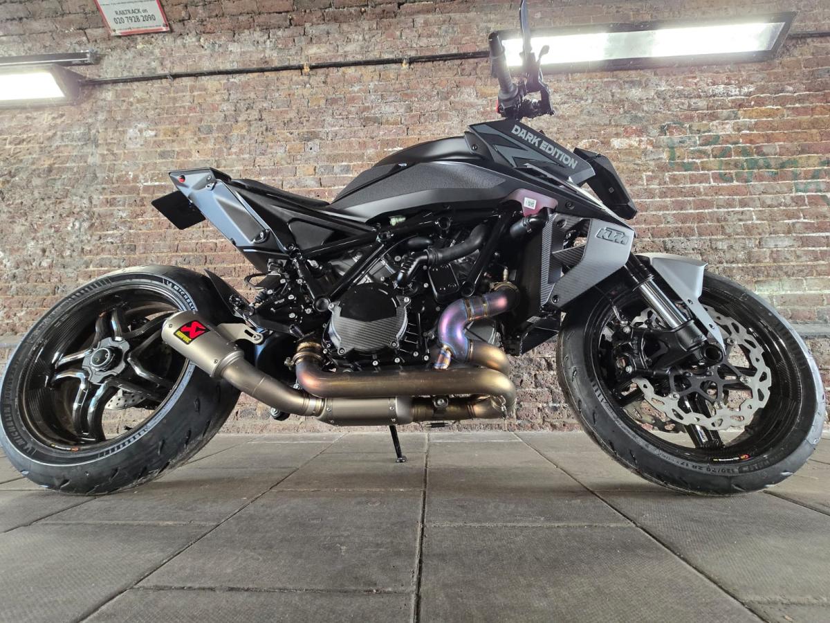 
								KTM 1390 Superduke R Evo full									