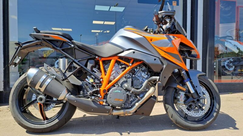 KTM 1290 SUPERDUKE GT ABS
