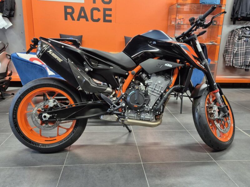 KTM 890 DUKE R