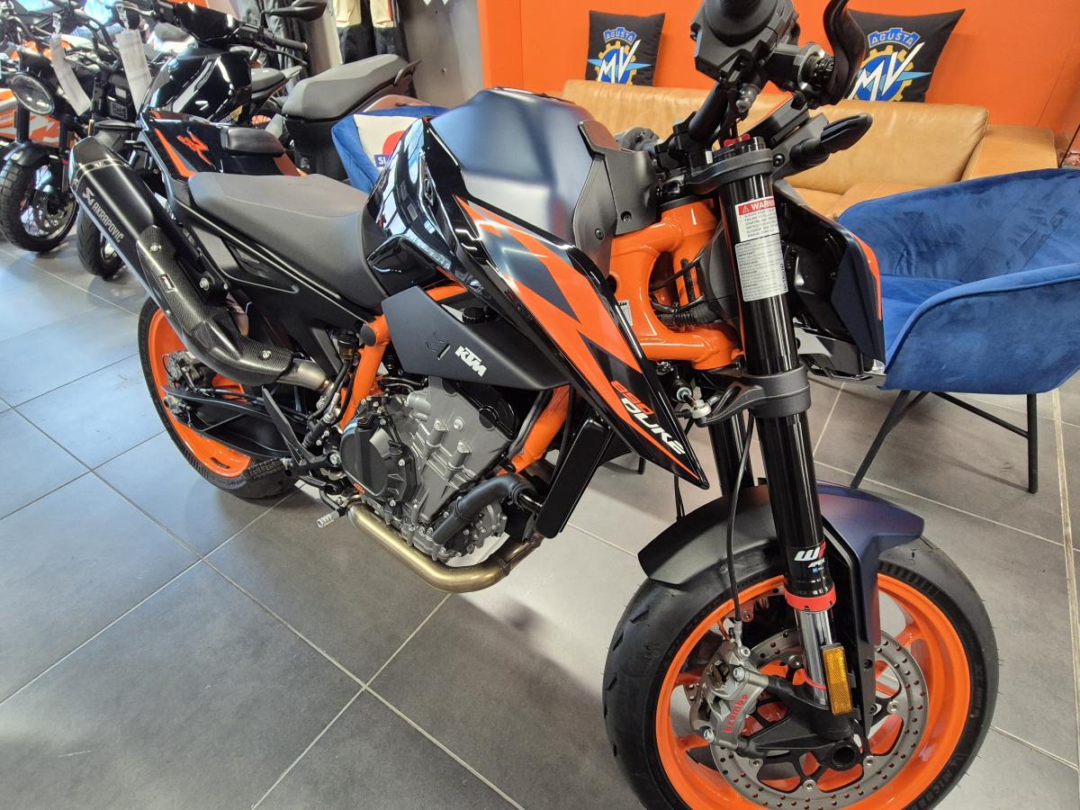 
								KTM 890 DUKE R full									
