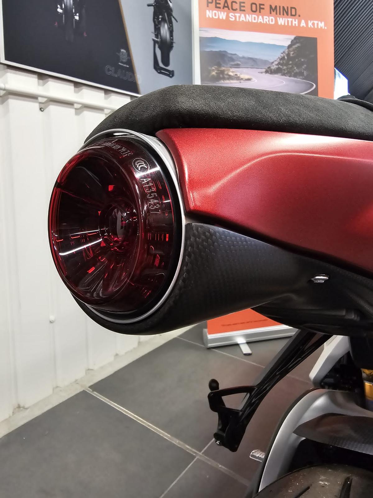 
								MV AGUSTA SUPERVELOCE AGO ltd Edition full									