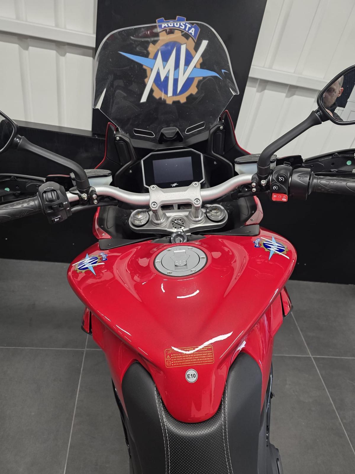 
								MV AGUSTA TURISMO VELOCE 800 ROSSO full									