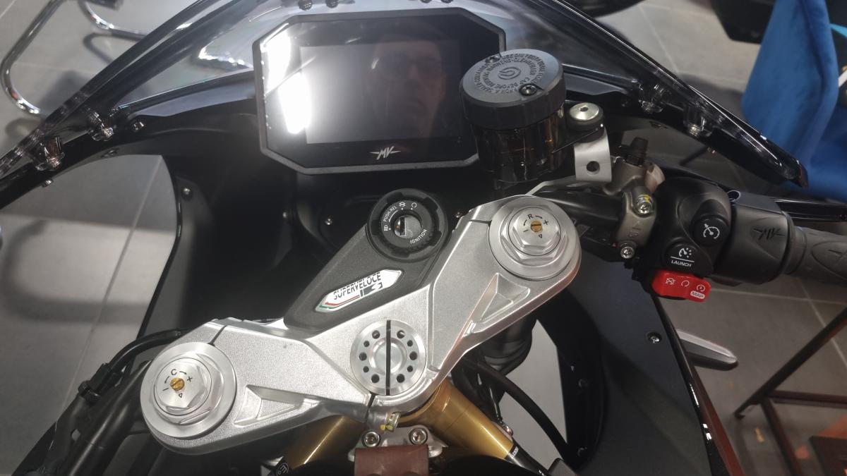 
								MV AGUSTA SUPERVELOCE S full									