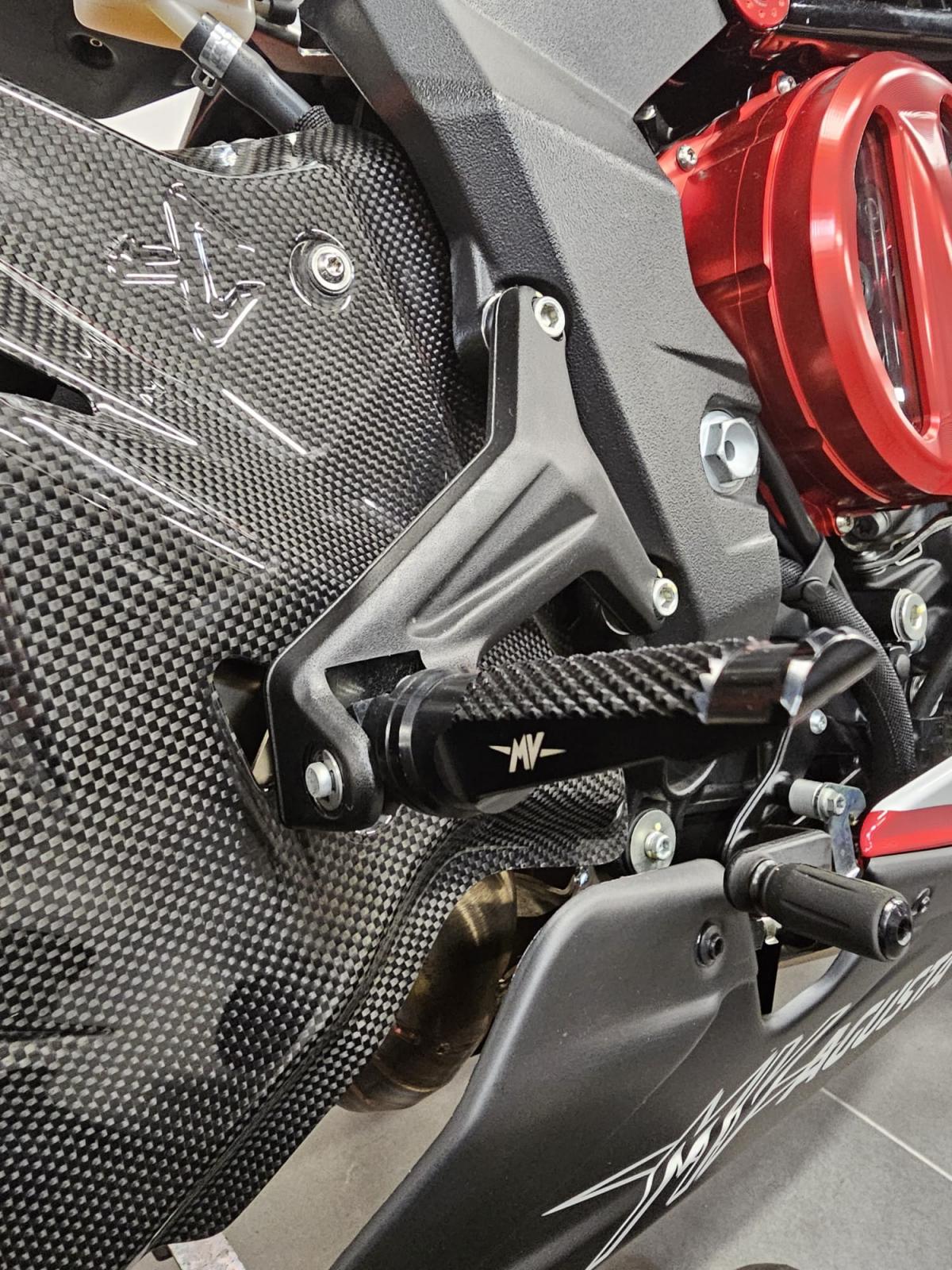 
								MV AGUSTA F3 800 RC full									