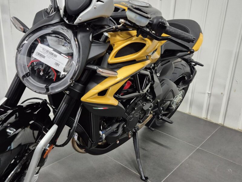 MV AGUSTA DRAGSTER 800 RR SCS