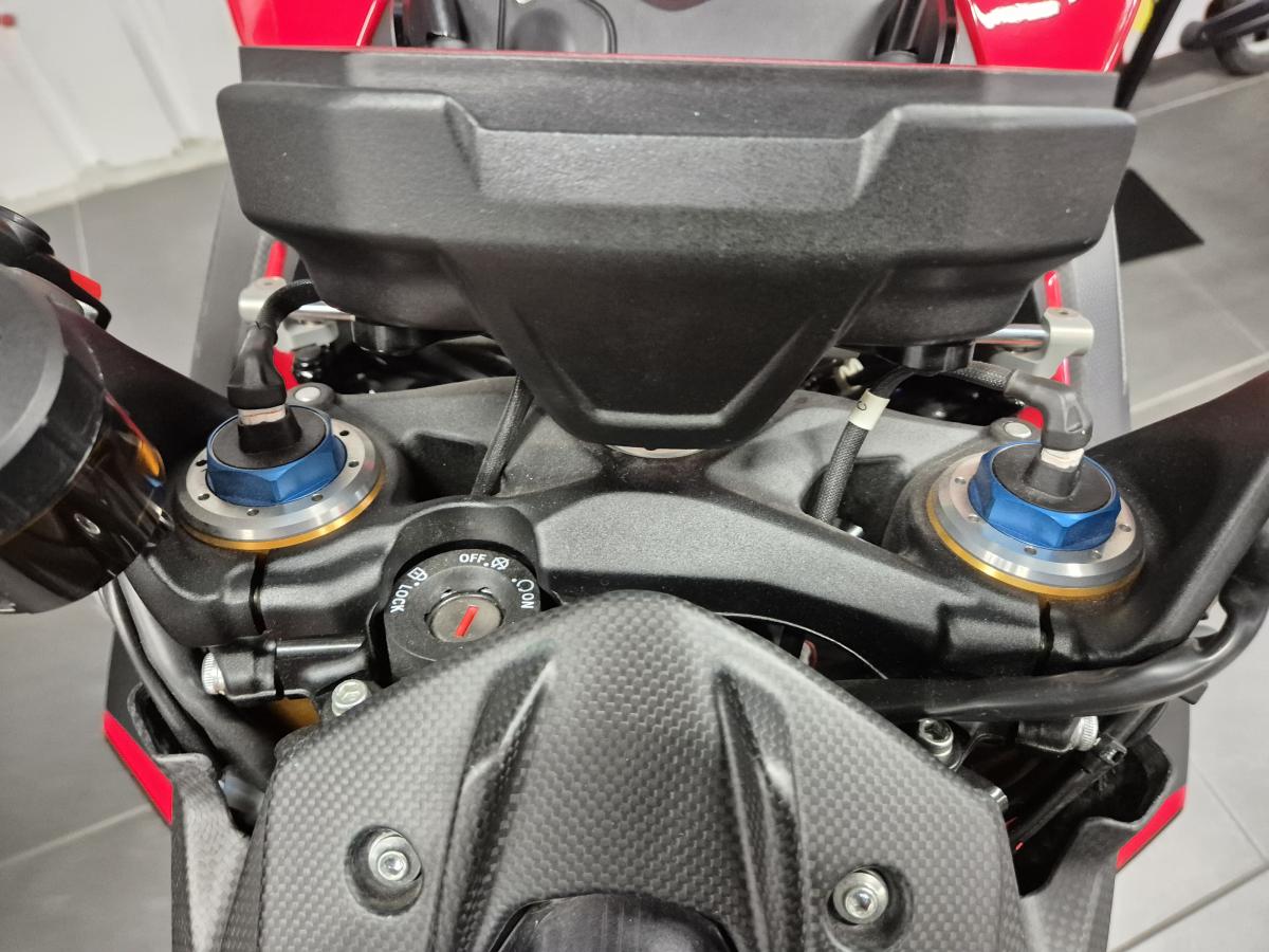 
								MV AGUSTA BRUTALE 1000RR full									