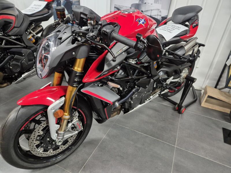 MV AGUSTA BRUTALE 1000RR