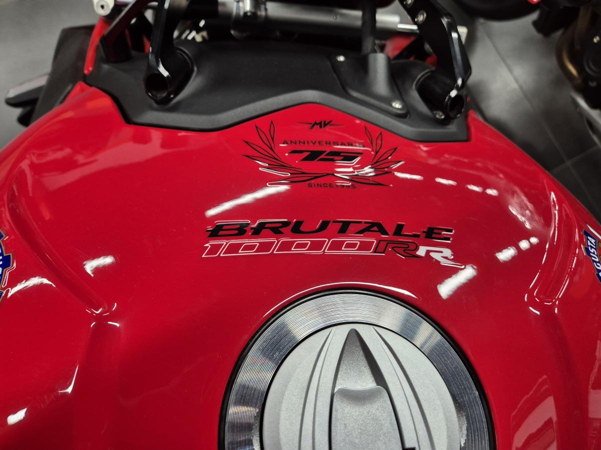 
								MV AGUSTA BRUTALE 1000RR full									