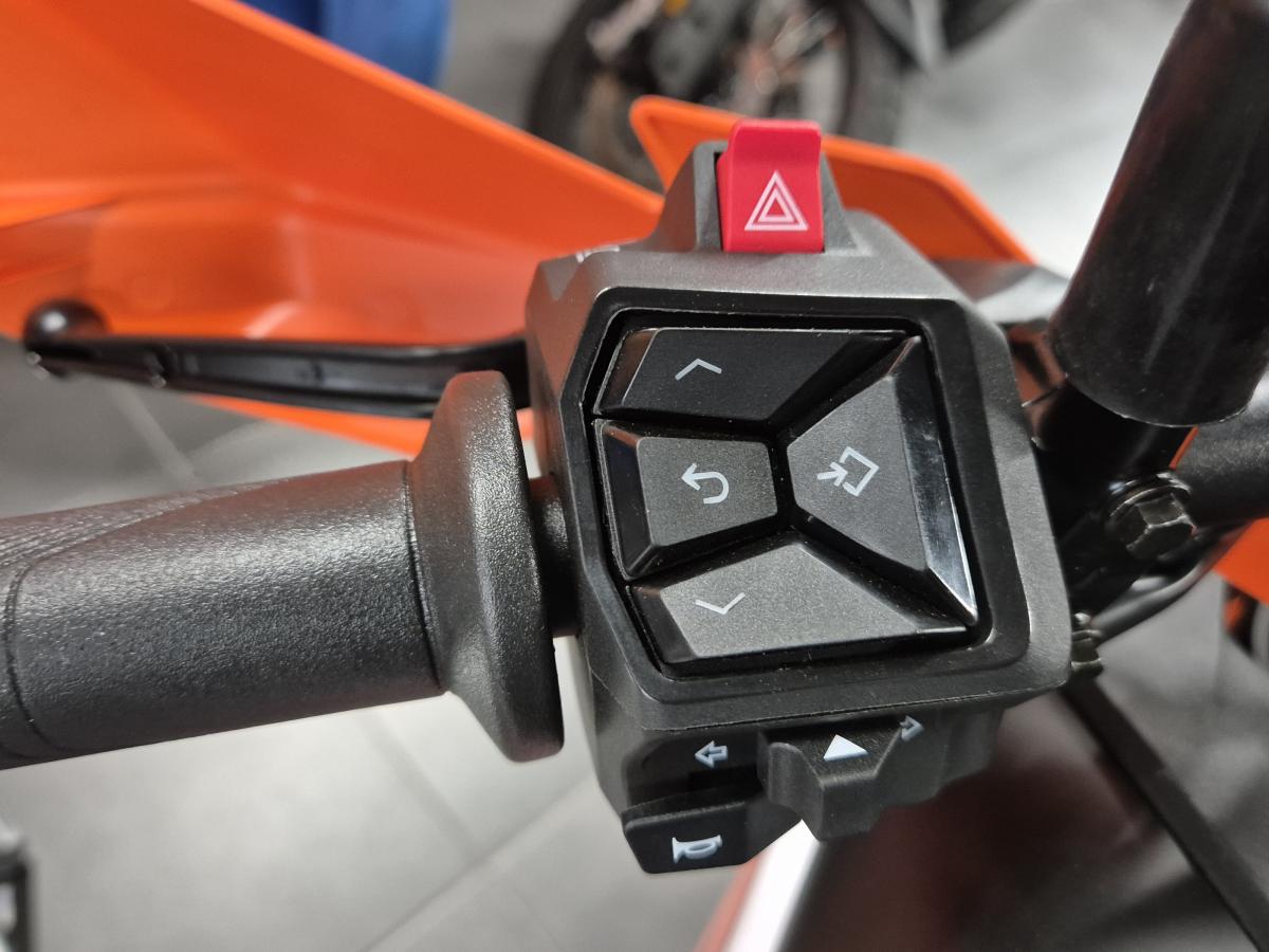 
								KTM 390 Adventure R full									
