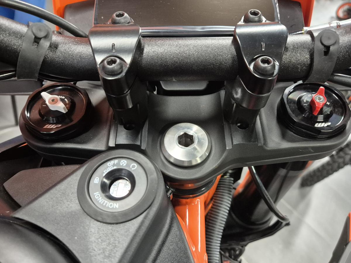 
								KTM 390 Enduro R full									