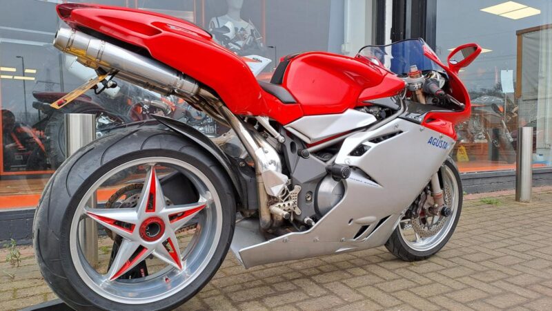 MV AGUSTA 750 F4 S