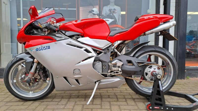 MV AGUSTA 750 F4 S