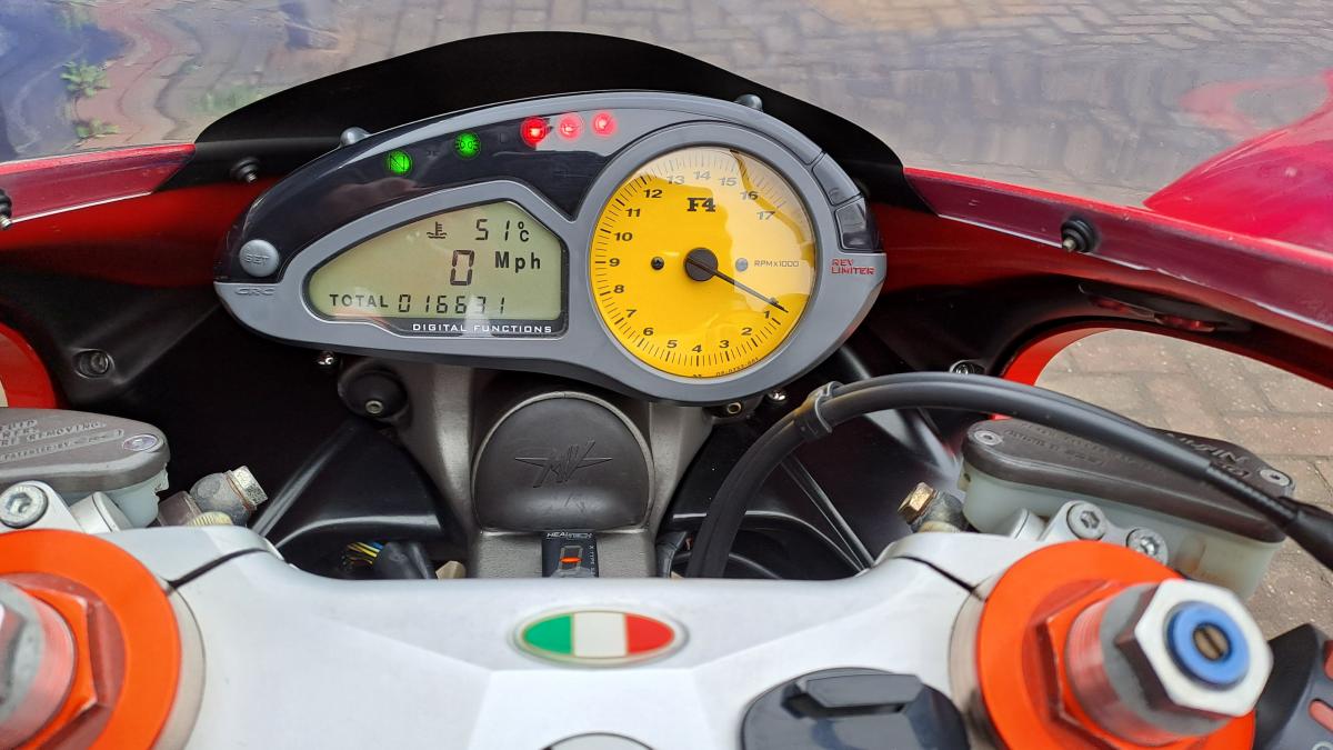 
								MV AGUSTA 750 F4 S full									