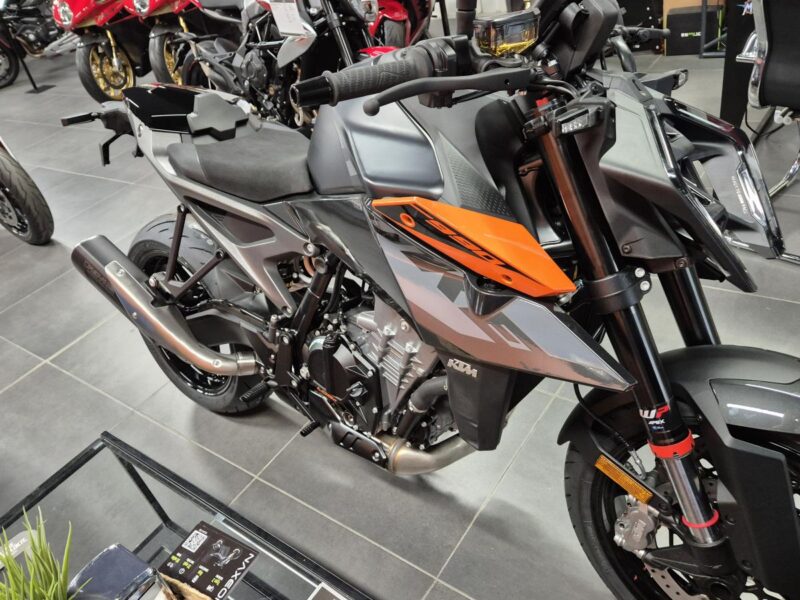 KTM 990 DUKE