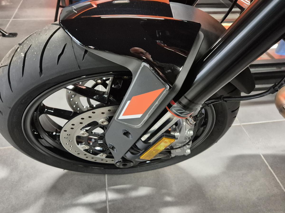 
								KTM 790 DUKE L full									