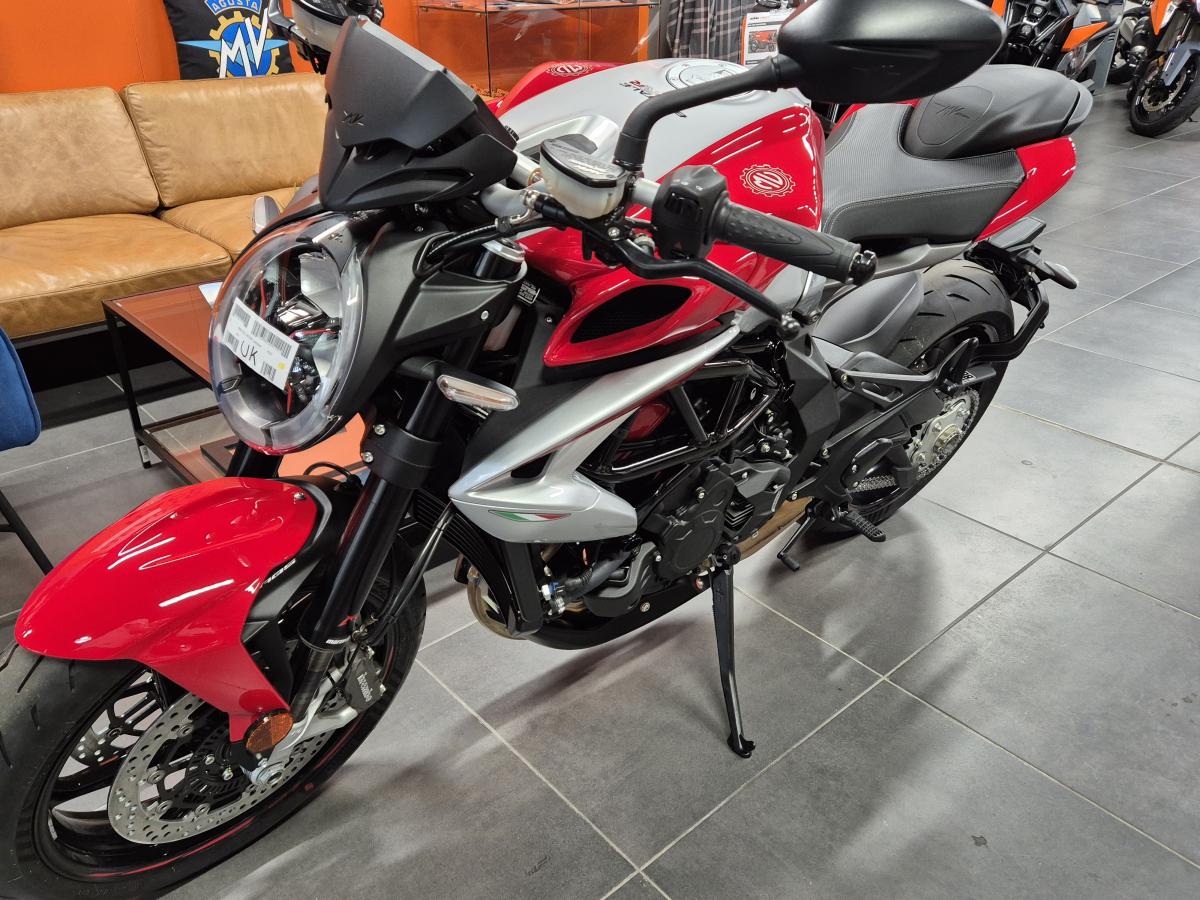 
								MV AGUSTA BRUTALE RR Ottantesimo full									