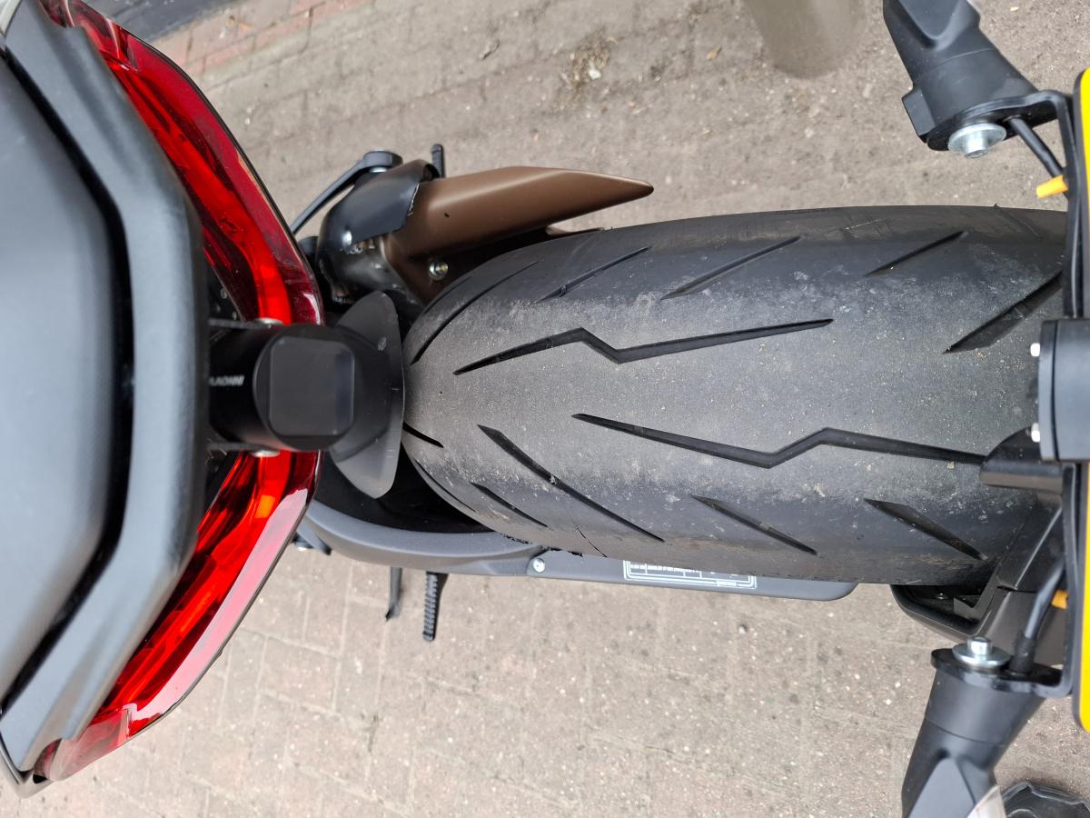 
								MV AGUSTA DRAGSTER R full									