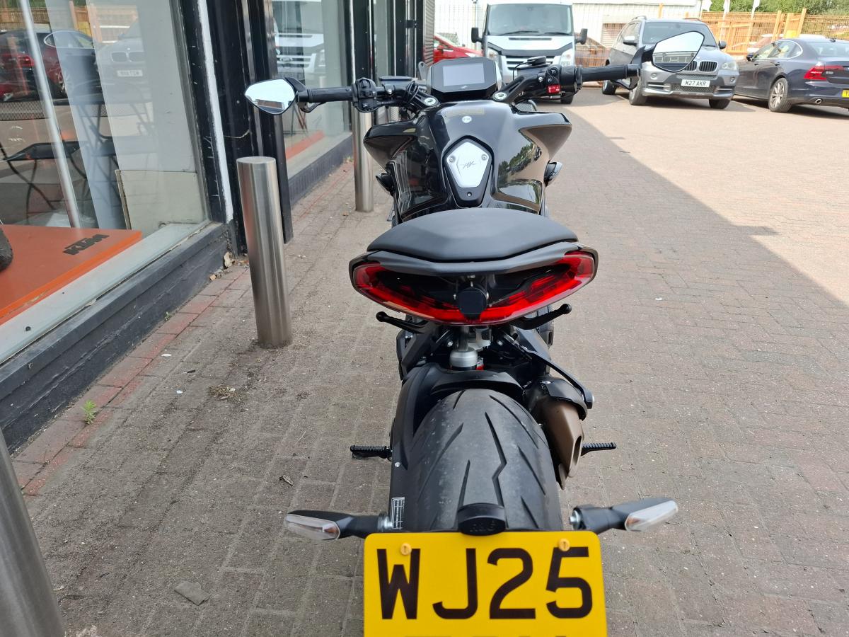 
								MV AGUSTA DRAGSTER R full									