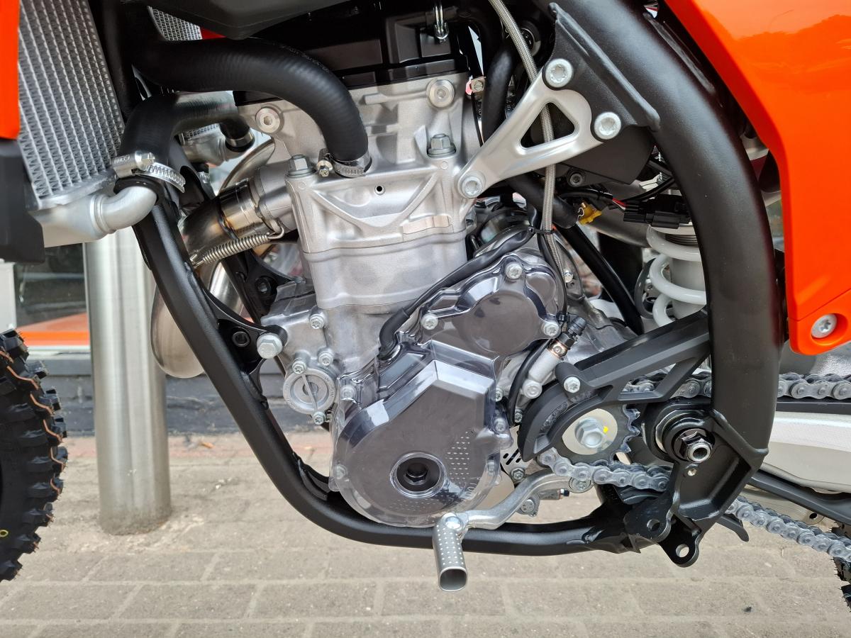 
								KTM 350 SXF full									