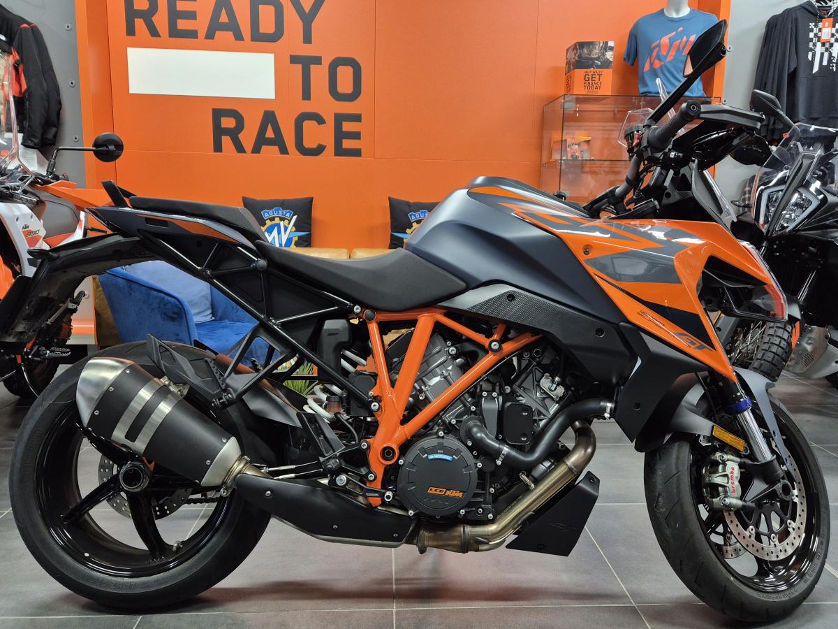 KTM KTM 1290 SUPERDUKE GT 24