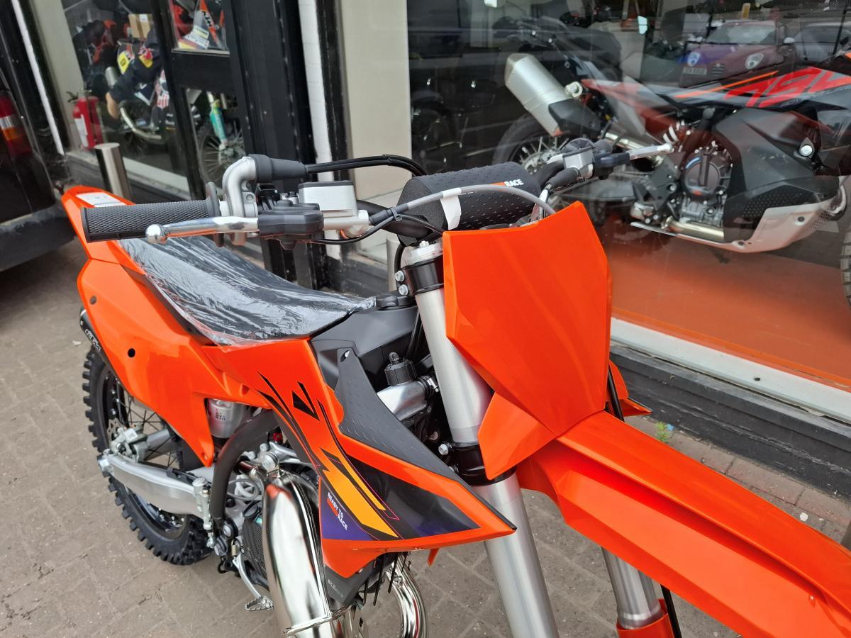 
								KTM 125 SX full									
