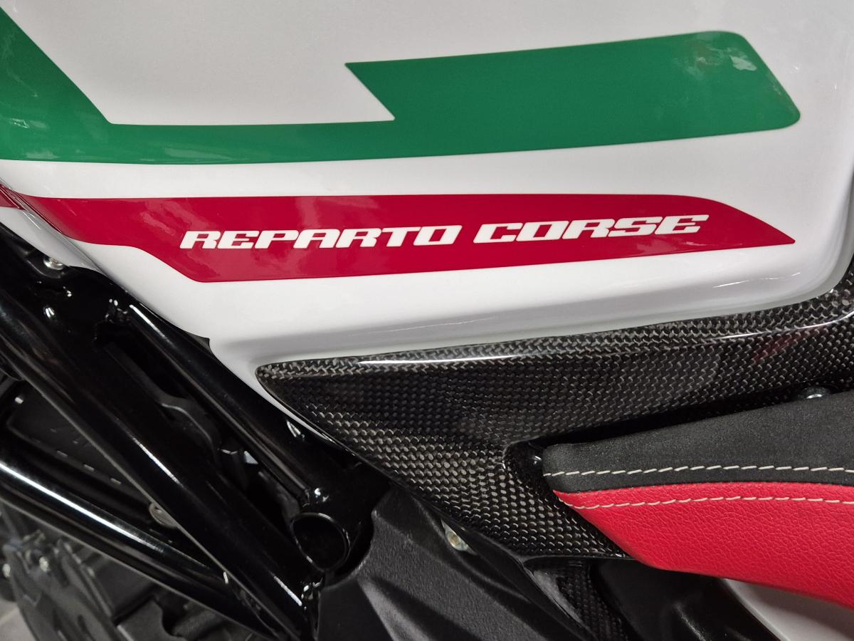 
								MV MV AGUSTA DRAGSTER RR RC SCS full									