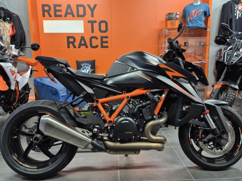 KTM KTM 1390 SUPERDUKE R 24